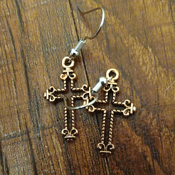 Earrings - Picture 3 of 5